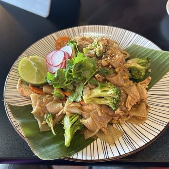 Banana Thai kitchen - Pad Si Yew - Thai Near Me - Oklahoma City, Oklahoma Banana Thai kitchen - Pad Si Yew - Thai Near Me - Oklahoma City, Oklahoma