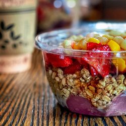 OKI Coffee House - Tropical Bowl