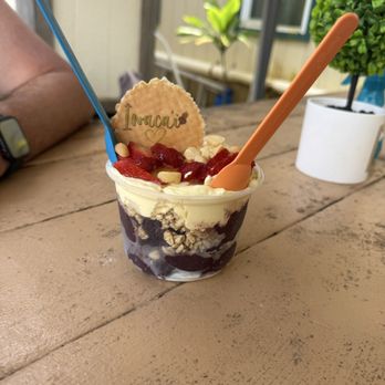 ïwaca'i - The second bowl we got with lilikoi mousse - Desserts Near Me - Kapaʻa, Hawaii