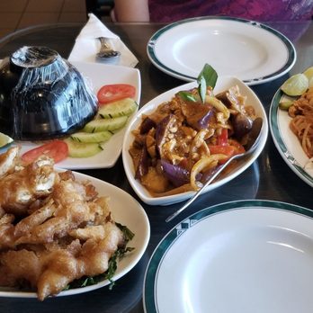 RodSap Thai Lao Kitchen - Citrus Chicken, Eggplant Curry w/ chicken, Pad Thai, Curry chicken rice - Thai Near Me - Fairfield, California RodSap Thai Lao Kitchen - Citrus Chicken, Eggplant Curry w/ chicken, Pad Thai, Curry chicken rice - Thai Near Me - Fairfield, California