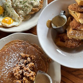 Hope Breakfast Bar - St. Paul - Carrot Cake Pancake, Chicken Fried Steak & Eggs, Southern Fried Chicken & Waffles - Breakfast & Brunch Near Me - Saint Paul, Minnesota