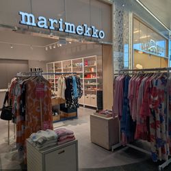 Marimekko - Located in HEL airport