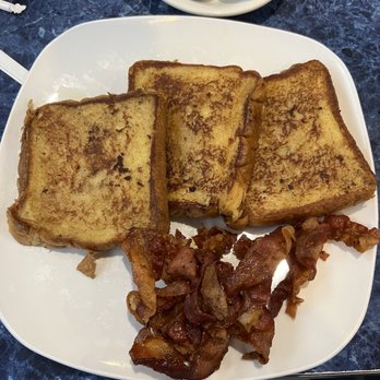 Vicki's Diner - French Toast - Diners Near Me - Westfield, New Jersey Vicki's Diner - French Toast - Diners Near Me - Westfield, New Jersey