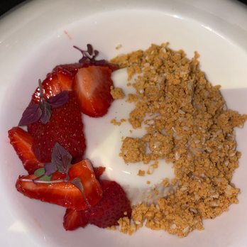 Marlow Bistro - Panna cotta - Mediterranean Near Me - New York, New York Marlow Bistro - Panna cotta - Mediterranean Near Me - New York, New York