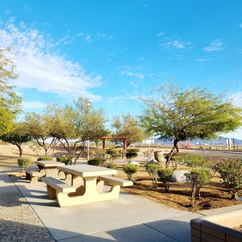 Cactus City Rest Area - Picnic Area - Rest Stops Near Me - Chuckwalla, California