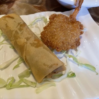 Dove M Bistro - Vegetable egg roll and fried shrimp - Chinese Near Me - Marana, Arizona