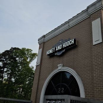 Honey and Hooch - Outside - Bars Near Me - Chesapeake, Virginia Honey and Hooch - Outside - Bars Near Me - Chesapeake, Virginia