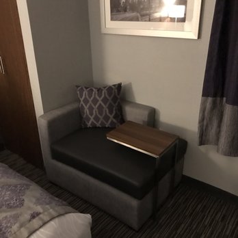 Best Western Plus Commerce Hotel - Contemporary desk and seat - Hotels Near Me - Commerce, California Best Western Plus Commerce Hotel - Contemporary desk and seat - Hotels Near Me - Commerce, California