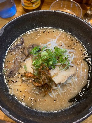Grasshopper Ramen Bar by null