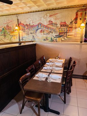 Ralph's Italian Restaurant by null