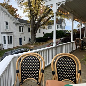 Pentagöet Inn & Pub - Front porch for breakfast or an evening cocktail - Bed & Breakfast Near Me - Castine, Maine Pentagöet Inn & Pub - Front porch for breakfast or an evening cocktail - Bed & Breakfast Near Me - Castine, Maine