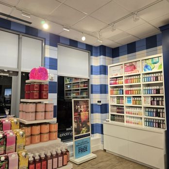 Bath & Body Works - Cosmetics & Beauty Supply Near Me - Exton, Pennsylvania