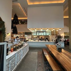 Le Bon Nosh - Right inside front door