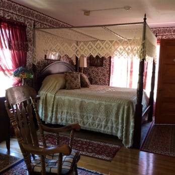 Libby House Bed & Breakfast - Hotels Near Me - Gorham, New Hampshire