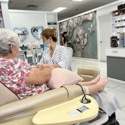 La Neve Nails - Mom's first ever nail service at 84!