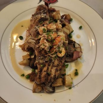 Red Fish Grill - Signature red fish dish - Seafood Near Me - New Orleans, Louisiana Red Fish Grill - Signature red fish dish - Seafood Near Me - New Orleans, Louisiana