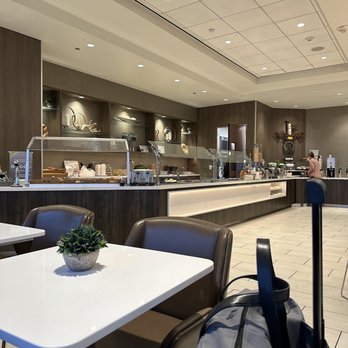 Delta Sky Club - Airport Lounges Near Me - Phoenix, Arizona Delta Sky Club - Airport Lounges Near Me - Phoenix, Arizona