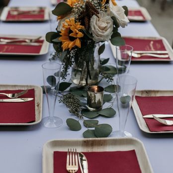 Chambers Creative - Table setting for reception - Wedding Planning Near Me Chambers Creative - Table setting for reception - Wedding Planning Near Me
