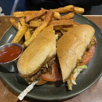 Riverside Tavern - Chopped Cheese - Bars Near Me - Richmond, Virginia