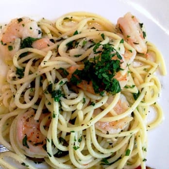 La Bottega - Aglio e olio with prawns... garlicky, spicy and no cheese needed because it was that delicious! - Delis Near Me - Vancouver, Washington