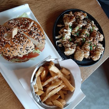 Haven Kitchen + Bar - Saunders Fried Chicken Sandwich and Tempura Cauliflower - Cocktail Bars Near Me - Langley City, British Columbia Haven Kitchen + Bar - Saunders Fried Chicken Sandwich and Tempura Cauliflower - Cocktail Bars Near Me - Langley City, British Columbia