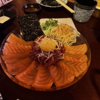 Izakaya Seasun - Salmon sashimi and Wagyu beef tartare - Izakaya Near Me - New York, New York
