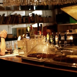 Ariman, Café - Baren