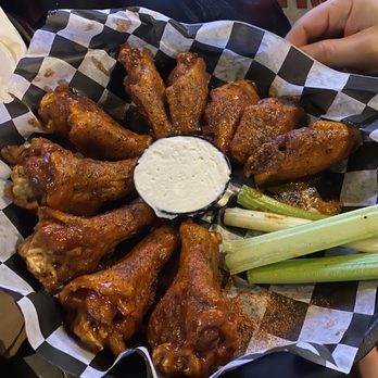 Bar-Bill North - Chicken Wings Near Me - Clarence, New York