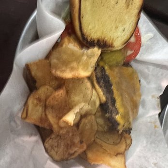 The 377 Brewery - Burger and chips - Brewpubs Near Me - Albuquerque, New Mexico