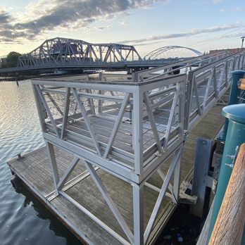 Point Street Park - Boat ramps - Parks Near Me - Providence, Rhode Island Point Street Park - Boat ramps - Parks Near Me - Providence, Rhode Island