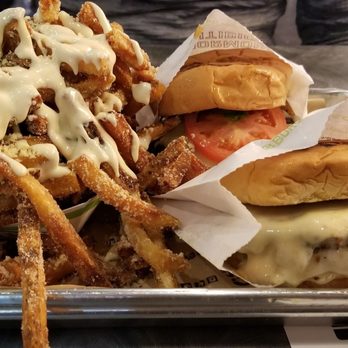 BurgerFi - If I could take a nap on this bed of fries. I would - Burgers Near Me - Boca Raton, Florida BurgerFi - If I could take a nap on this bed of fries. I would - Burgers Near Me - Boca Raton, Florida