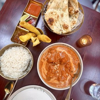 Bungalow - Chicken Amritsari, garlic naan, steamed basmati rice - Indian Near Me - New York, New York Bungalow - Chicken Amritsari, garlic naan, steamed basmati rice - Indian Near Me - New York, New York