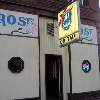 Rose's Lounge - Dive Bars Near Me - Chicago, Illinois