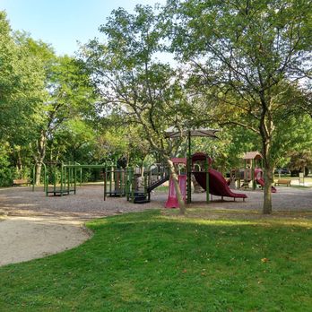 Sherwood Park - Wide View Of Playground - Playgrounds Near Me - Highland Park, Illinois Sherwood Park - Wide View Of Playground - Playgrounds Near Me - Highland Park, Illinois