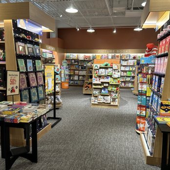 Barnes & Noble - Bookstores Near Me - Phoenix, Arizona