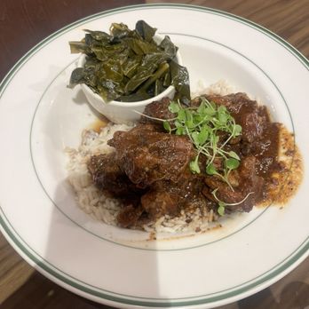 Fixins - Oxtails and greens - Soul Food Near Me - Detroit, Michigan Fixins - Oxtails and greens - Soul Food Near Me - Detroit, Michigan