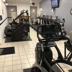 Bella Luna Fitness & Tanning - Cardio room