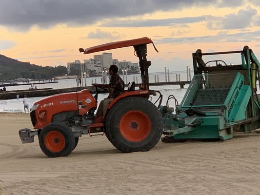Waikīkī Beach by null
