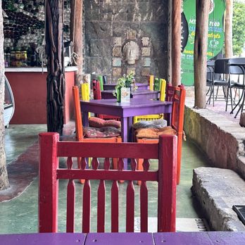 Charlie's - Front patio - Mexican Near Me - Tulum, ROO