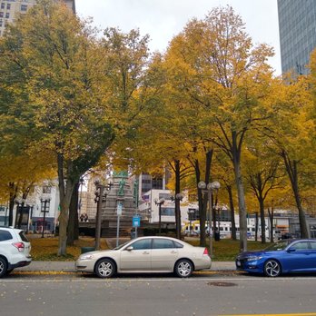 Lafayette Square - Lafayette Square in the fall. - Parks Near Me - Buffalo, New York