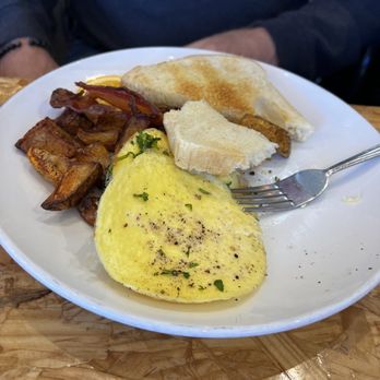 Cottonwood Station - Egg plate - Pizza Near Me - Blue Diamond, Nevada Cottonwood Station - Egg plate - Pizza Near Me - Blue Diamond, Nevada