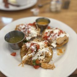 Con Huevos - Soaps with chicken tinga