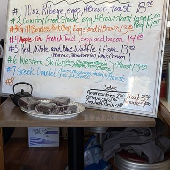 Teapot Dome - Specials - Breakfast & Brunch Near Me - Paw Paw, Michigan