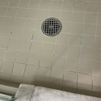 Hyatt Place Dewey Beach - Grout is kind of gross...clean it people!!! - Hotels Near Me - Dewey Beach, Delaware