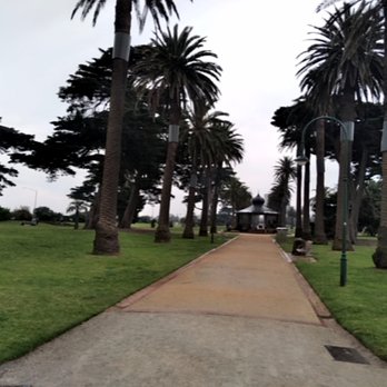 Catani Gardens - Park - Parks Near Me - Saint Kilda West, VIC