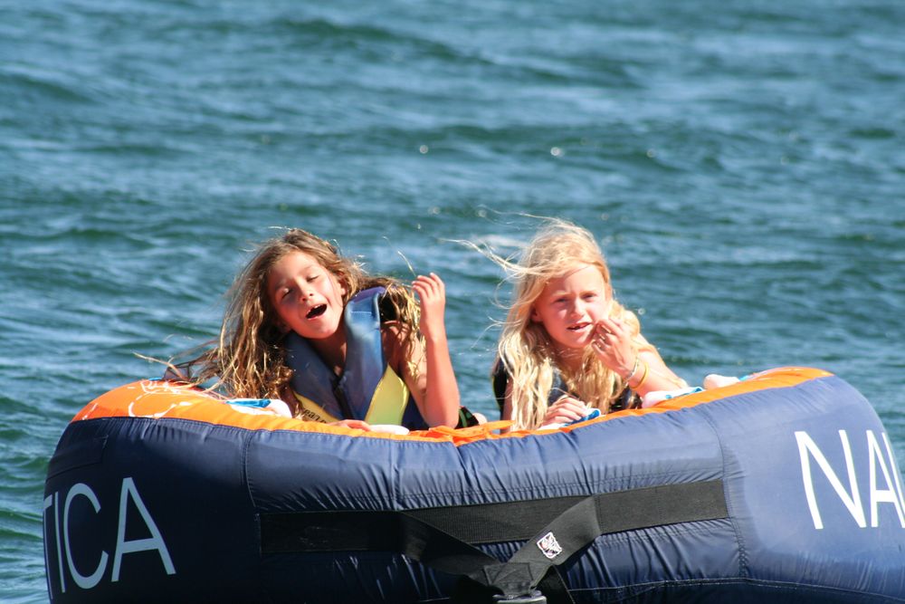 Rincon Wakesurf Charters Logo