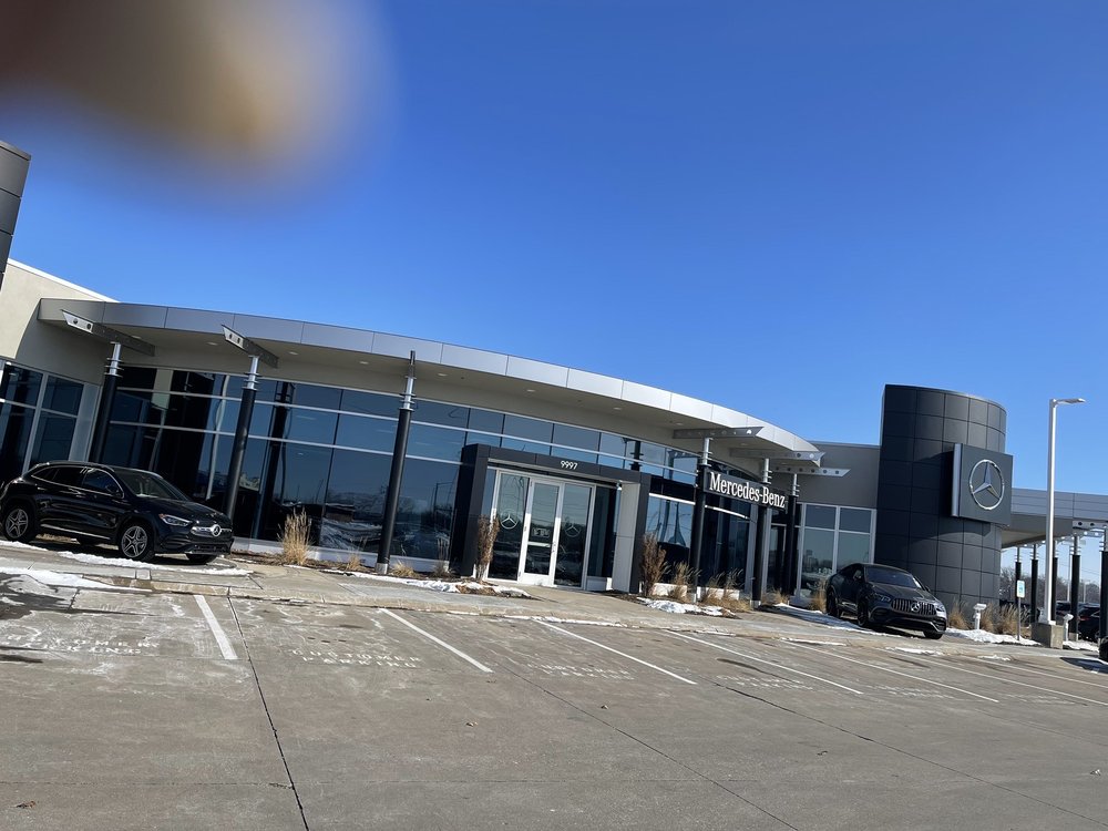 MERCEDESBENZ OF DES MOINES Updated September 2024 17 Photos & 32