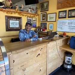 Handy's Smoke House Meats & Delicacies - Warm welcome