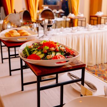 Landmark Inn - Banquet - Hotels Near Me - Marquette, Michigan