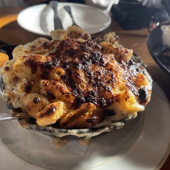 Flying Pig Pub & Kitchen - Mac N'cheese - Pubs Near Me - Oceanside, California